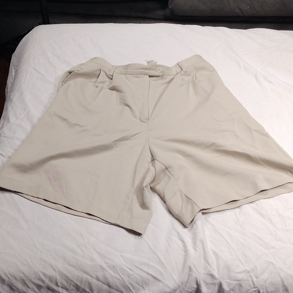 Country club by Koret women's size 14 shorts